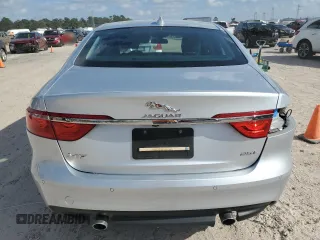 2018 Jaguar XF 25t Premium with VIN SAJBD4FX8JCY55555, listed as a Copart auction lot 81775474 with 24,055 mi miles and Salvage Title. Bid and sale history available at carsss.com. Image 6.