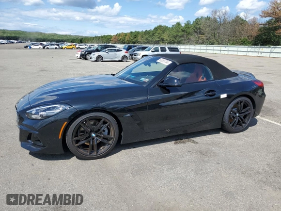 2024 BMW Z4 sDrive30i with VIN WBAHF3C09RWY35844, listed as a Copart auction lot 68285784 with 4,577 mi miles and Salvage Title. Bid and sale history available at carsss.com. Image 1.