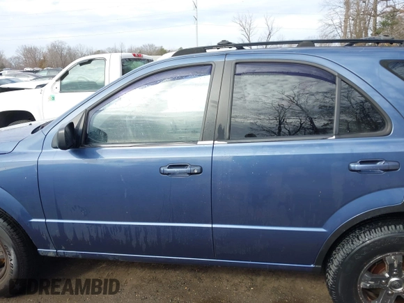 2003 Kia Sorento LX z VIN KNDJC733035094060, wystawiony jako IAAI lot #41623995 z przebiegiem 102 156 mil mil oraz . Historia ofert i sprzedaży dostępna na DreamBid. Obrazek 14.