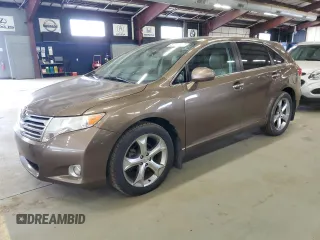 2010 Toyota Venza z VIN 4T3BK3BB7AU028510, wystawiony jako Copart lot #57777535 z przebiegiem 180 343 mil mil oraz Czysty tytuł • Clean title. Historia ofert i sprzedaży dostępna na DreamBid. Obrazek 1.