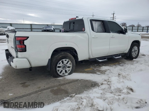 2024 Nissan Frontier SV z VIN 1N6ED1FK3RN618063, wystawiony jako Copart lot #45242025 z przebiegiem 24 979 mil mil oraz Szkoda całkowita • Salvage title. Historia ofert i sprzedaży dostępna na DreamBid. Obrazek 3.