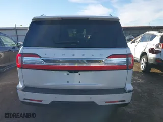 2019 Lincoln Navigator Reserve with VIN 5LMJJ2LT2KEL09194, listed as a IAAI auction lot 40900152 with 117,272 mi miles. Bid and sale history available at carsss.com. Image 17.
