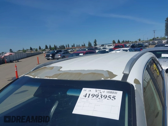2016 Kia Sorento EX with VIN 5XYPHDA51GG001543, listed as a IAAI auction lot 41993955 with 176,098 mi miles. Bid and sale history available at carsss.com. Image 6.
