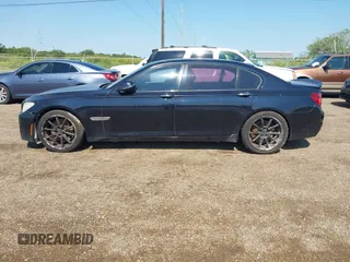 2013 BMW 7 Series 750Li с VIN WBAYE8C5XDD132351, выставлен на аукционе IAAI как лот 42229382 с пробегом 145 088 миль миль и . История ставок и продаж доступна на DreamBid. Изображение 14.