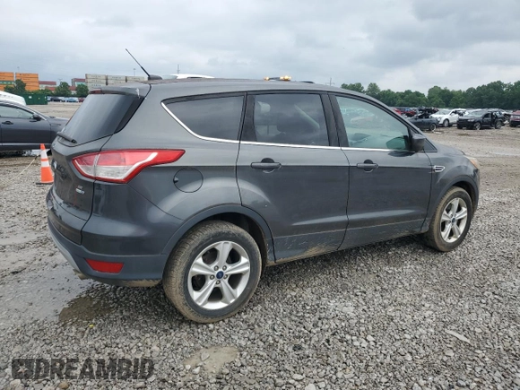 2016 Ford Escape SE z VIN 1FMCU9G97GUB40023, wystawiony jako Copart lot #61405935 z przebiegiem 107 591 mil mil oraz Czysty tytuł • Clean title. Historia ofert i sprzedaży dostępna na DreamBid. Obrazek 3.