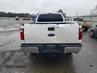 2013 Ford F-250 XLT with VIN 1FT7X2ATXDEA89535, listed as a Copart auction lot 45032825 with 304,653 mi miles and Clean title. Bid and sale history available at DreamBid. Image 6.