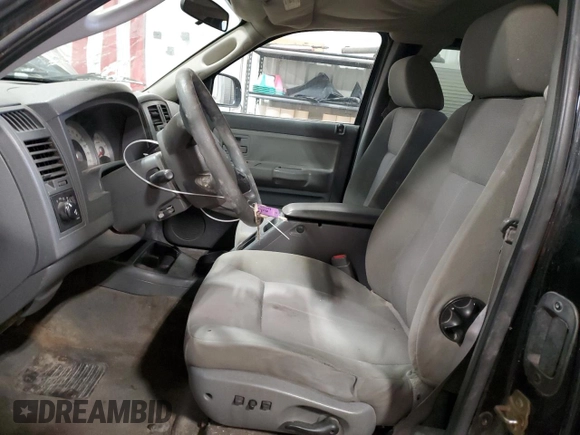 2006 Dodge Dakota SLT with VIN 1D7HW42NX6S516046, listed as a Copart auction lot 45693175 with 151,044 mi miles and Salvage Title. Bid and sale history available at carsss.com. Image 7.