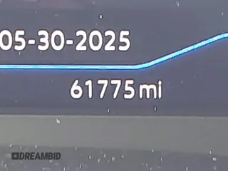 2021 Volkswagen Atlas SEL z VIN 1V2SE2CA7MC214805, wystawiony jako IAAI lot #42374591 z przebiegiem 61 775 mil mil oraz . Historia ofert i sprzedaży dostępna na DreamBid. Obrazek 16.