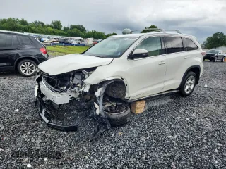 2015 Toyota Highlander Limited with VIN 5TDDKRFH9FS193378, listed as a Copart auction lot 63219085 with 111,969 mi miles and Salvage title. Bid and sale history available at DreamBid. Image 1.