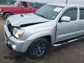2006 Toyota Tacoma with VIN 5TEMU52N76Z248508, listed as a IAAI auction lot 41787569 with 121,525 mi miles and . Bid and sale history available at DreamBid. Image 18.