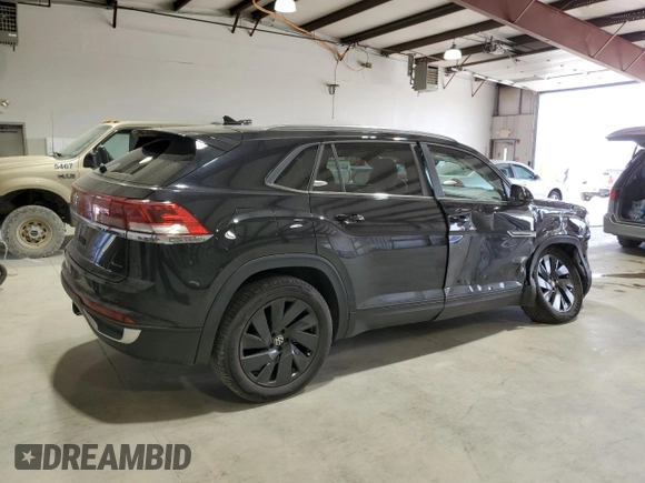 2024 Volkswagen Atlas SE z VIN 1V2KE2CA8RC240854, wystawiony jako Copart lot #53990835 z przebiegiem 12 291 mil mil oraz Szkoda całkowita • Salvage title. Historia ofert i sprzedaży dostępna na DreamBid. Obrazek 3.