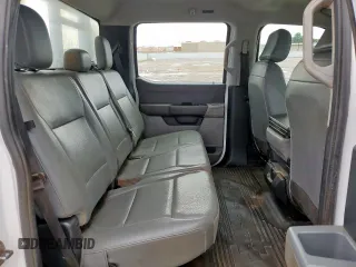 2023 Ford F-250 XL z VIN 1FT7W2BT8PEC30883, wystawiony jako Copart lot #62118535 z przebiegiem 47 949 mil mil oraz Szkoda całkowita • Salvage title. Historia ofert i sprzedaży dostępna na DreamBid. Obrazek 11.