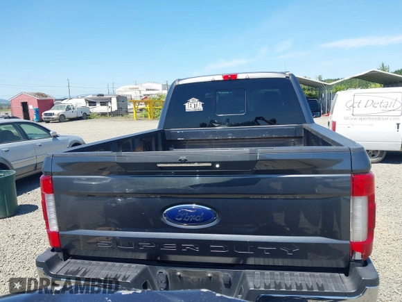 2018 Ford F-250 XL with VIN 1FT7W2BT7JEC42093, listed as a IAAI auction lot 42272840 with 111,220 mi miles and . Bid and sale history available at DreamBid. Image 17.