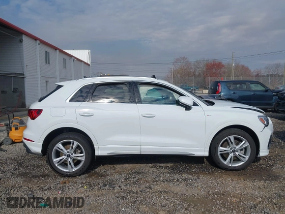 2024 Audi Q3 S line Premium z VIN WA1DECF3XR1108195, wystawiony jako IAAI lot #41833728 z przebiegiem Nie podano mil oraz . Historia ofert i sprzedaży dostępna na DreamBid. Obrazek 14.