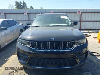 2023 Jeep Grand Cherokee Laredo with VIN 1C4RJHAG7P8910819, listed as a IAAI auction lot 42025847 with 30,368 mi miles and . Bid and sale history available at DreamBid. Image 12.