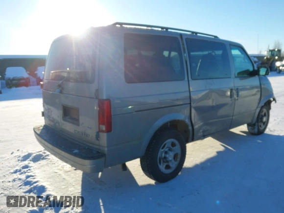 2004 Chevrolet Astro z VIN 1GNEL19X34B124333, wystawiony jako IAAI lot #41538184 z przebiegiem 87 786 mil mil oraz . Historia ofert i sprzedaży dostępna na DreamBid. Obrazek 4.