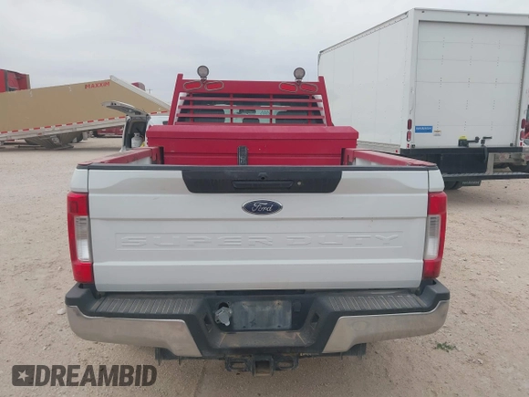 2017 Ford F-350 XL with VIN 1FT7W3AT2HED60747, listed as a IAAI auction lot 41734657 with 182,577 mi miles and . Bid and sale history available at DreamBid. Image 16.