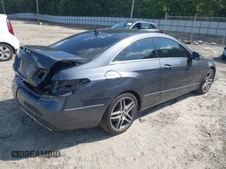 2014 Mercedes-Benz E 350 with VIN WDDKJ5KB0EF278800, listed as a IAAI auction lot 42222800 with 154,170 mi miles and . Bid and sale history available at DreamBid. Image 4.