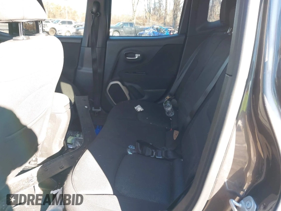 2016 Jeep Renegade Latitude with VIN ZACCJBBT4GPD61037, listed as a IAAI auction lot 41555776 with 89,753 mi miles. Bid and sale history available at carsss.com. Image 8.
