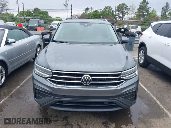 2022 Volkswagen Tiguan SE with VIN 3VV3B7AX7NM008114, listed as a IAAI auction lot 41843315 with 42,016 mi miles and . Bid and sale history available at DreamBid. Image 12.
