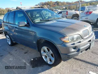 2006 BMW X5 4.4i with VIN 5UXFB53536LV27819, listed as a IAAI auction lot 40853128 with 202,782 mi miles. Bid and sale history available at carsss.com. Image 1.