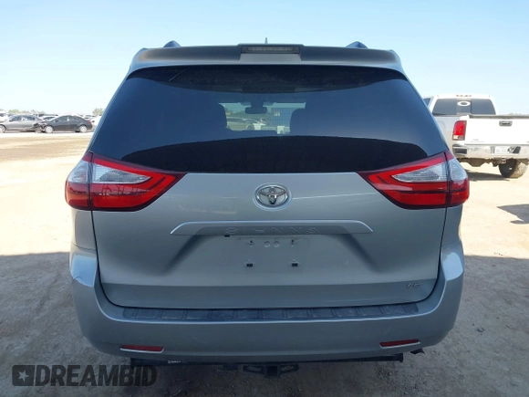 2019 Toyota Sienna LE Auto Access Seat z VIN 5TDKZ3DC1KS966037, wystawiony jako IAAI lot #41972610 z przebiegiem 59 585 mil mil oraz . Historia ofert i sprzedaży dostępna na DreamBid. Obrazek 17.