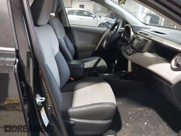 2013 Toyota RAV4 XLE with VIN 2T3WFREV0DW043014, listed as a IAAI auction lot 42357148 with 189,090 mi miles and . Bid and sale history available at DreamBid. Image 5.
