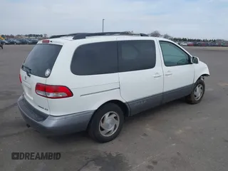 2001 Toyota Sienna LE with VIN 4T3ZF13C21U364354, listed as a IAAI auction lot 41991518 with 198,678 mi miles. Bid and sale history available at carsss.com. Image 4.