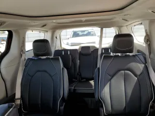 2023 Chrysler Pacifica Limited with VIN 2C4RC3GG9PR605377, listed as a Copart auction lot 51781805 with 7,606 mi miles and Salvage title. Bid and sale history available at DreamBid. Image 10.
