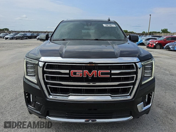 2022 GMC Yukon XL SLT z VIN 1GKS2GKD4NR141964, wystawiony jako Copart lot #57157795 z przebiegiem 48 131 mil mil oraz Czysty tytuł • Clean title. Historia ofert i sprzedaży dostępna na DreamBid. Obrazek 5.