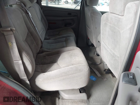 2005 Chevrolet Tahoe LS with VIN 1GNEC13V35R103563, listed as a IAAI auction lot 42645990 with 319,891 mi miles and . Bid and sale history available at DreamBid. Image 8.