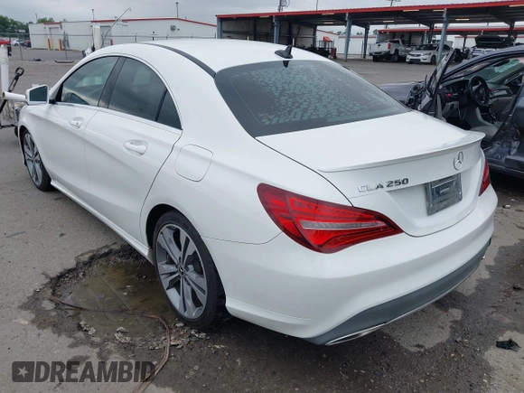 2019 Mercedes-Benz CLA 250 с VIN WDDSJ4EB0KN749822, выставлен на аукционе IAAI как лот 42172662 с пробегом 74 783 миль миль и . История ставок и продаж доступна на DreamBid. Изображение 3.
