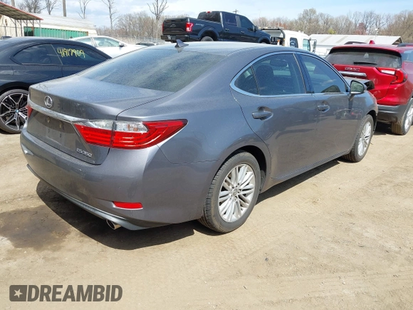 2013 Lexus ES 4dr Sdn with VIN JTHBK1GG4D2028601, listed as a IAAI auction lot 41922786 with 149,007 mi miles. Bid and sale history available at carsss.com. Image 4.