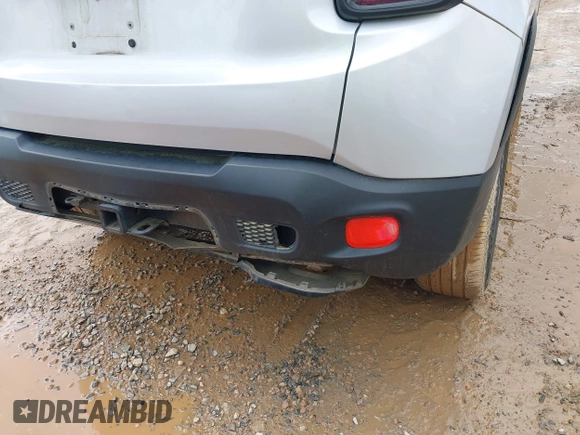 2017 Jeep Renegade Latitude z VIN ZACCJBBB2HPF61293, wystawiony jako IAAI lot #42004209 z przebiegiem 101 214 mil mil oraz . Historia ofert i sprzedaży dostępna na DreamBid. Obrazek 6.