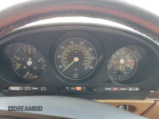1987 Mercedes-Benz 560 Series 560SL with VIN WDBBA48D8HA056549, listed as a Copart auction lot 54720495 with 157,724 mi miles and Clean Title. Bid and sale history available at carsss.com. Image 9.