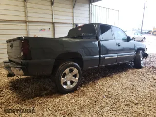 2004 Chevrolet Silverado 1500 LS with VIN 2GCEK19T941203854, listed as a Copart auction lot 43809335 with 303,087 mi miles and Salvage Title. Bid and sale history available at carsss.com. Image 3.