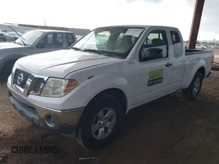 2011 Nissan Frontier S z VIN 1N6BD0CT0BC429043, wystawiony jako IAAI lot #42725862 z przebiegiem 237 689 mil mil oraz . Historia ofert i sprzedaży dostępna na DreamBid. Obrazek 2.