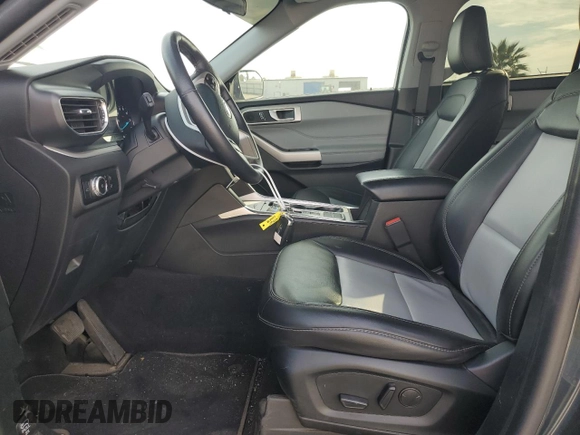 2023 Ford Explorer XLT with VIN 1FMSK7DH3PGA95078, listed as a Copart auction lot 43960065 with 20,344 mi miles and Salvage Title. Bid and sale history available at carsss.com. Image 7.