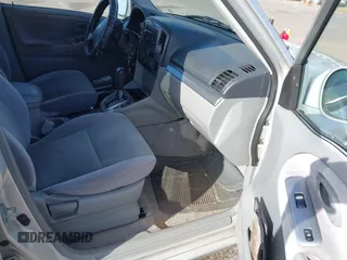 2003 Suzuki Grand Vitara z VIN JS3TE62VX34101622, wystawiony jako IAAI lot #41689760 z przebiegiem 152 104 mil mil oraz . Historia ofert i sprzedaży dostępna na DreamBid. Obrazek 5.