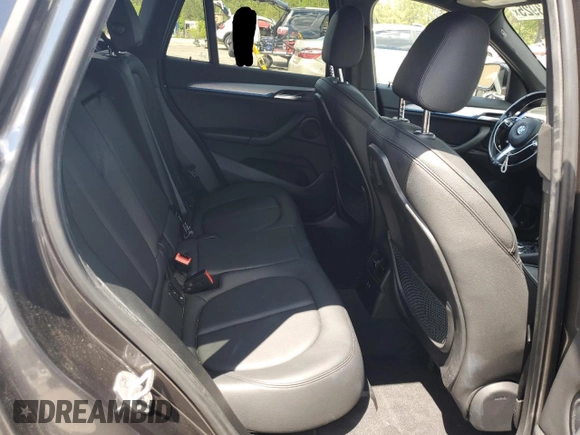 2021 BMW X1 sDrive28i z VIN WBXJG7C00M5T64693, wystawiony jako Copart lot #54013925 z przebiegiem 26 075 mil mil oraz Szkody całkowita. Historia ofert i sprzedaży dostępna na DreamBid. Obrazek 10.