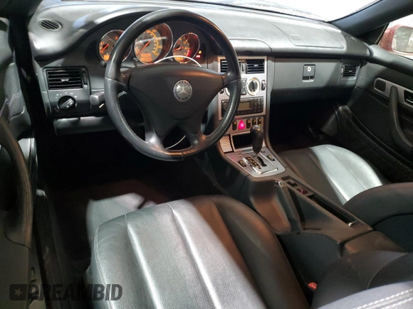 2002 Mercedes-Benz SLK-Class 2.3L Kompressor with VIN WDBKK49F22F262764, listed as a Copart auction lot 82960454 with 108,983 mi miles and Salvage Title. Bid and sale history available at carsss.com. Image 8.