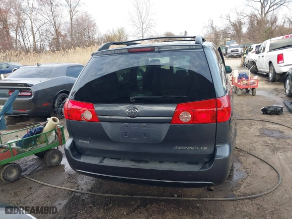 2010 Toyota Sienna CE with VIN 5TDKK4CC2AS307622, listed as a IAAI auction lot 41829193 with 189,107 mi miles. Bid and sale history available at carsss.com. Image 17.