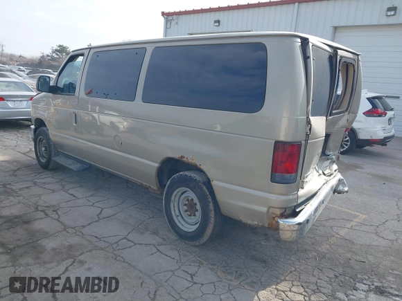 2011 Ford Econoline Passenger XL with VIN 1FBNE3BLXBDA21972, listed as a IAAI auction lot 41151236 with 395,453 mi miles. Bid and sale history available at carsss.com. Image 3.
