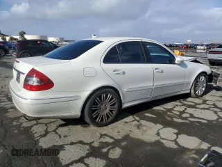 2007 Mercedes-Benz E-Class 3.5L with VIN WDBUF56X47B084760, listed as a Copart auction lot 84942024 with 117,213 mi miles and Salvage Title. Bid and sale history available at carsss.com. Image 3.