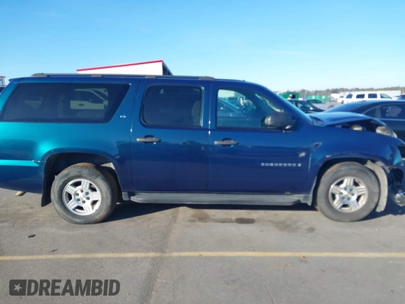 2007 Chevrolet Suburban LT with VIN 3GNFC16J07G102869, listed as a IAAI auction lot 41428031 with Not provided miles and . Bid and sale history available at DreamBid. Image 12.