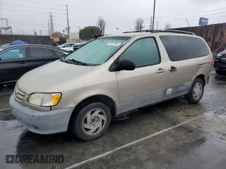 2001 Toyota Sienna LE with VIN 4T3ZF13C61U360050, listed as a Copart auction lot 49151345 with 225,181 mi miles and Salvage Title. Bid and sale history available at carsss.com. Image 1.