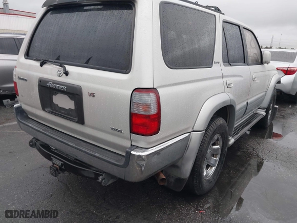 1997 Toyota 4Runner Limited with VIN JT3GN87R5V0021375, listed as a IAAI auction lot 41529146 with 226,304 mi miles. Bid and sale history available at carsss.com. Image 4.