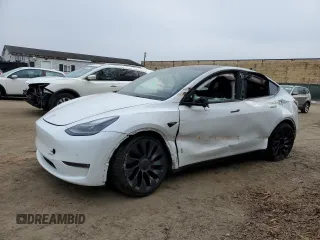 2022 Tesla Model Y Performance with VIN 7SAYGDEF7NF311990, listed as a Copart auction lot 43705395 with 25,651 mi miles and Salvage Title. Bid and sale history available at DreamBid. Image 1.
