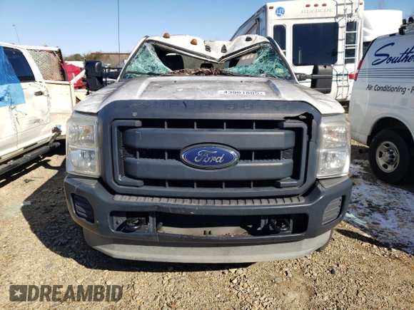 2013 Ford F-350 Platinum with VIN 1FT8W3B61DEB70302, listed as a Copart auction lot 43901805 with 234,306 mi miles and Salvage title. Bid and sale history available at DreamBid. Image 5.