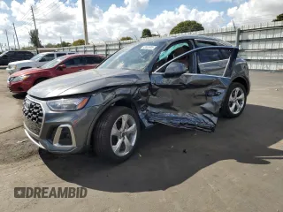 2023 Audi Q5 S line Premium Plus with VIN WA1EAAFYXP2052721, listed as a Copart auction lot 43668645 with 10,086 mi miles and Non Repairable. Bid and sale history available at carsss.com. Image 1.